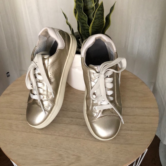Geox girl’s shoes